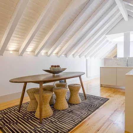 1892 - Anjo Apartment *